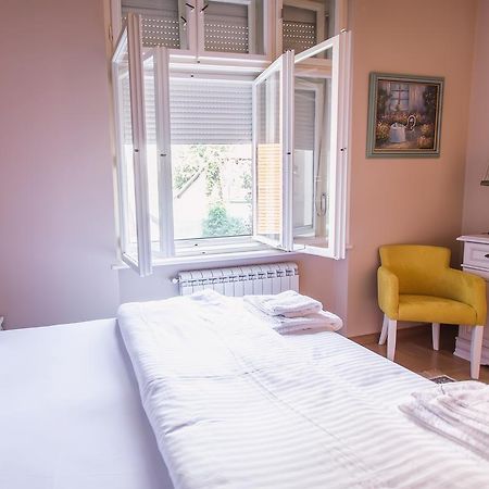 Crown Apartment - Your Royal Stay Belgrade Extérieur photo