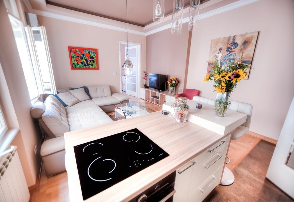 Crown Apartment - Your Royal Stay Belgrade Extérieur photo